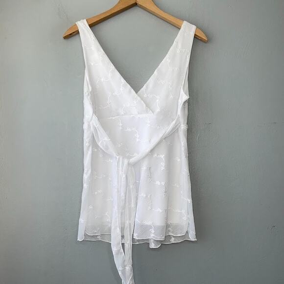 Studio Y Size Medium Embroidered White Chiffon Babydoll Top Coquette Romantic - Picture 6 of 11